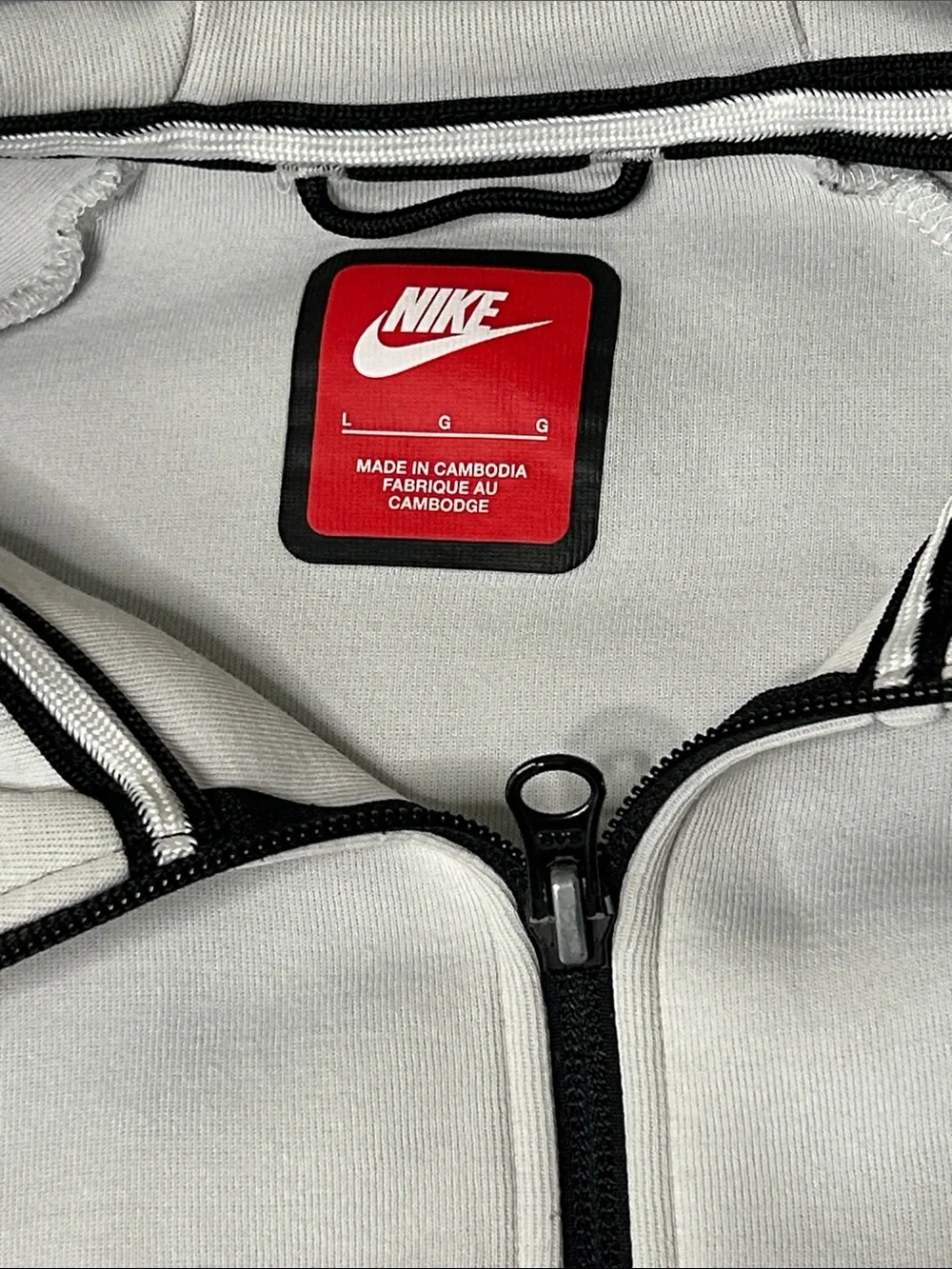 Nike Kids DriFit Large White, Cream & Khaki Hooded Jacket